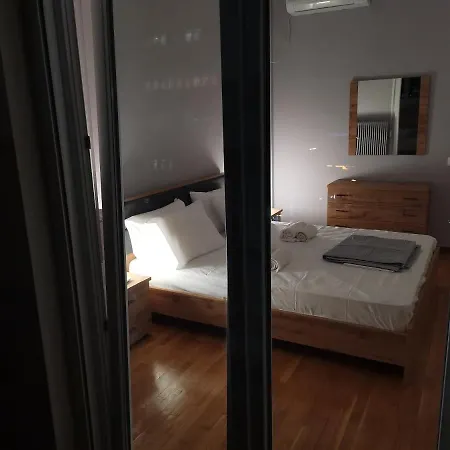Penthouse Spacious W Super Wifi & Terrace, 2 Min From Metro Athens Exterior photo
