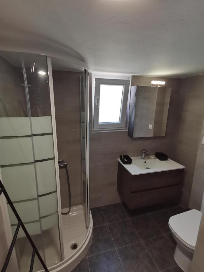 Penthouse Spacious W Super Wifi & Terrace, 2 Min From Metro * Atenas