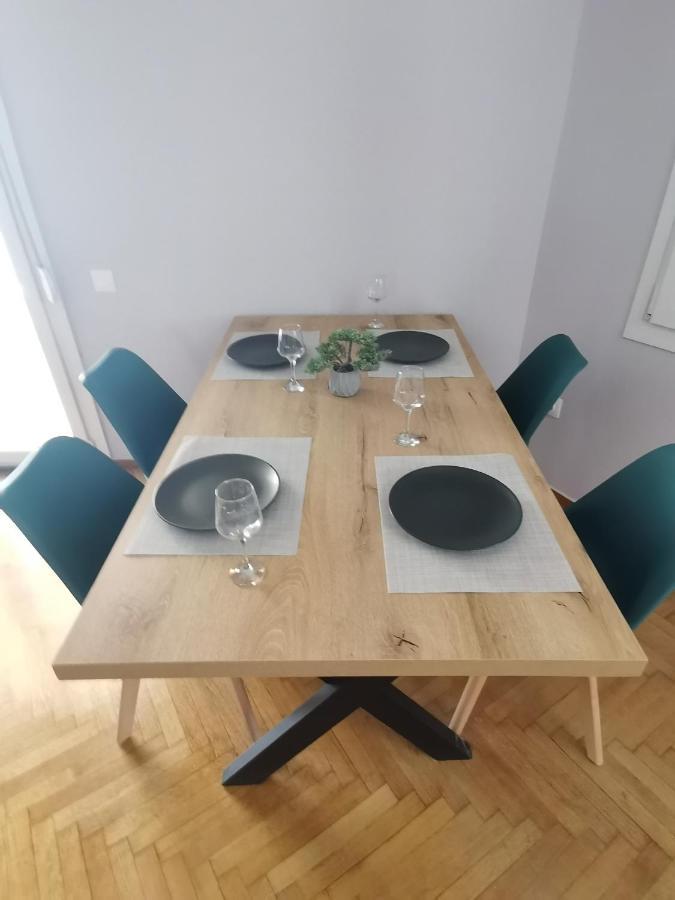 Penthouse Spacious W Super Wifi & Terrace, 2 Min From Metro Apartment *