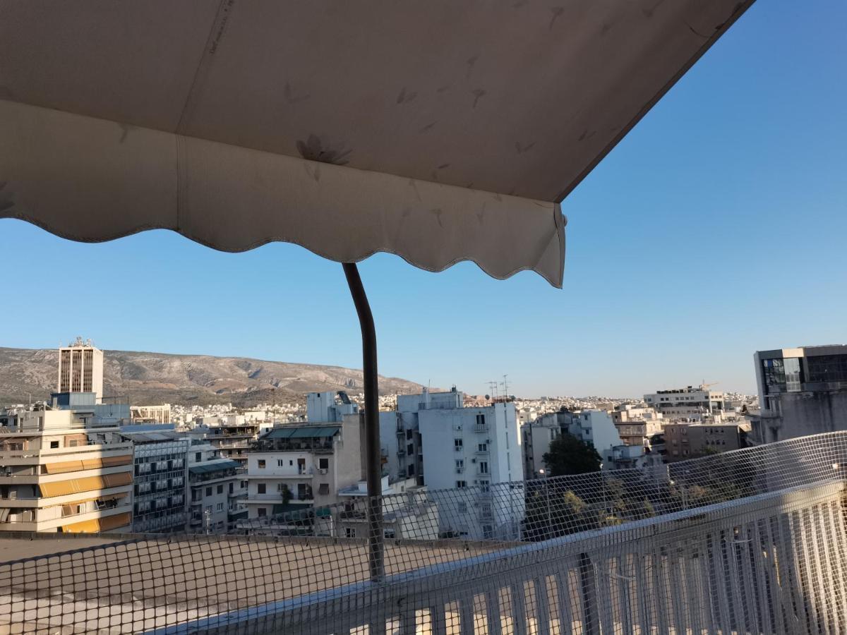 Apartment Penthouse Spacious W Super Wifi & Terrace, 2 Min From Metro Athens