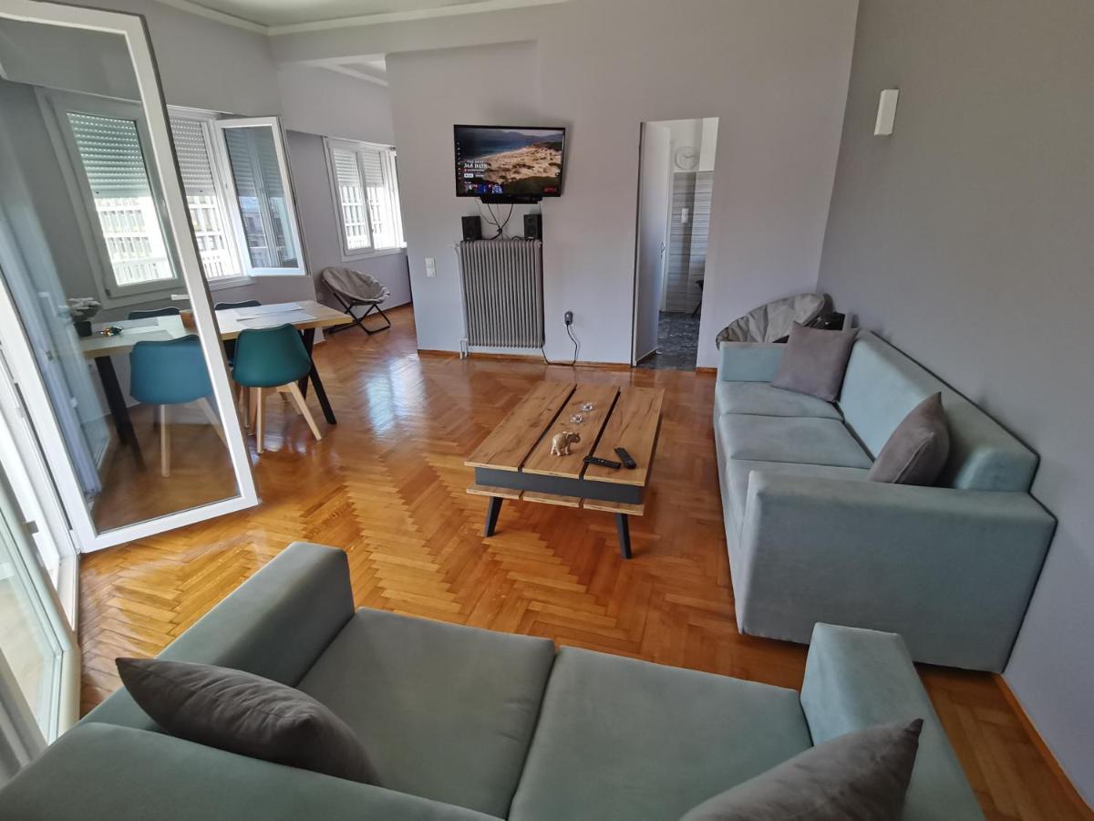 Penthouse Spacious W Super Wifi & Terrace, 2 Min From Metro Athens