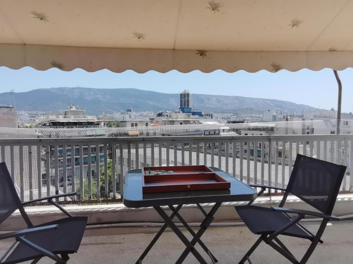 Apartment Penthouse Spacious W Super Wifi & Terrace, 2 Min From Metro Athens